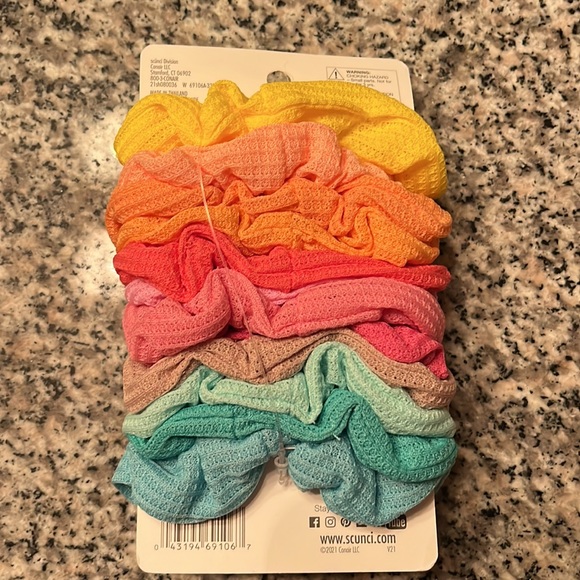 Hair scrunches - Picture 2 of 2